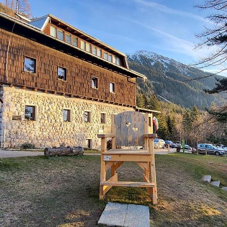 Valvasorjev Dom Pod Stolom Hostel Zirovnica Εξωτερικό φωτογραφία