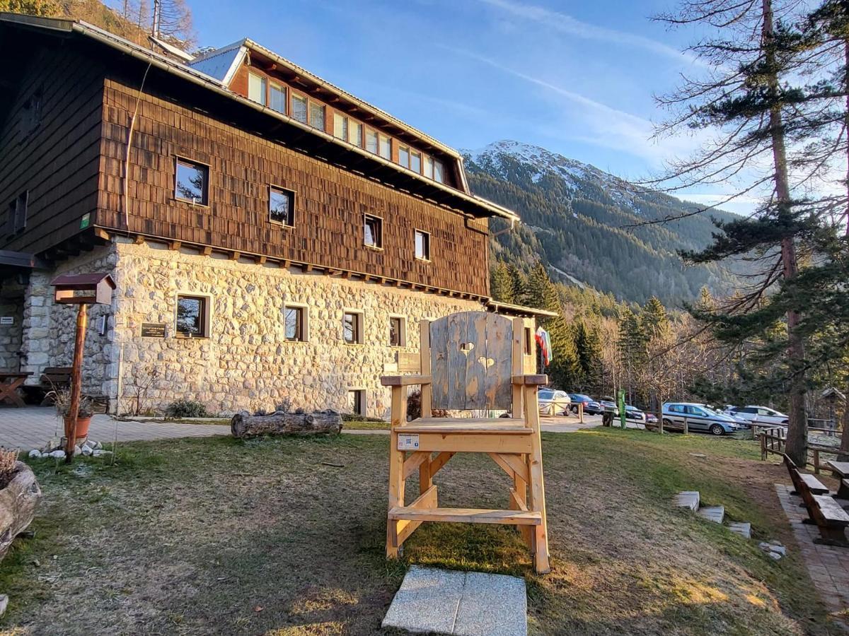 Valvasorjev Dom Pod Stolom Hostel Zirovnica Εξωτερικό φωτογραφία